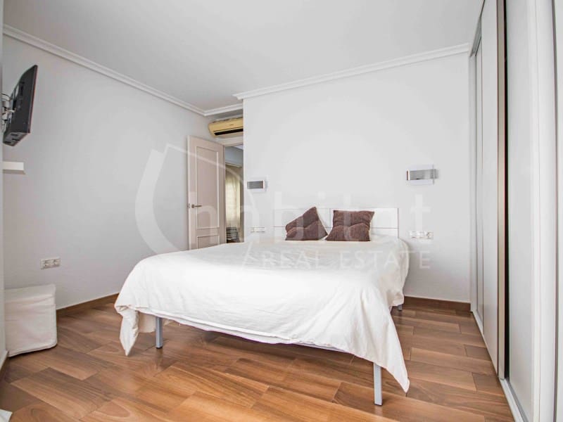 2 soverom Hus til leie i Los Montesinos - € 850 (Ref: 9419944)