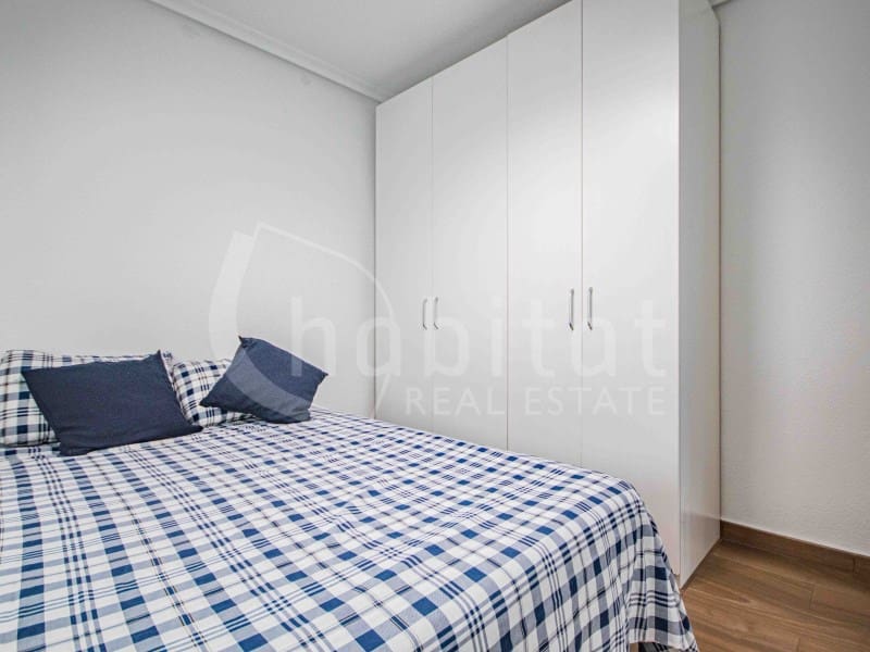 2 soverom Hus til leie i Los Montesinos - € 850 (Ref: 9419944)