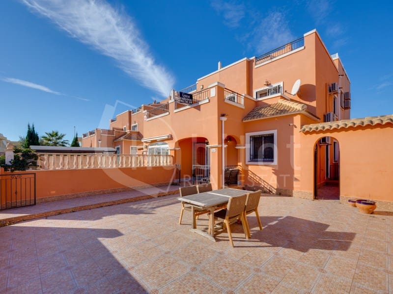 3 soverom Kjedet enebolig til salgs i Los Montesinos - € 189 500 (Ref: 9427467)