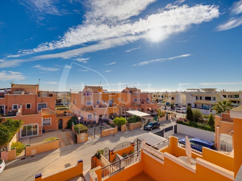 3 soverom Kjedet enebolig til salgs i Los Montesinos - € 189 500 (Ref: 9427467)