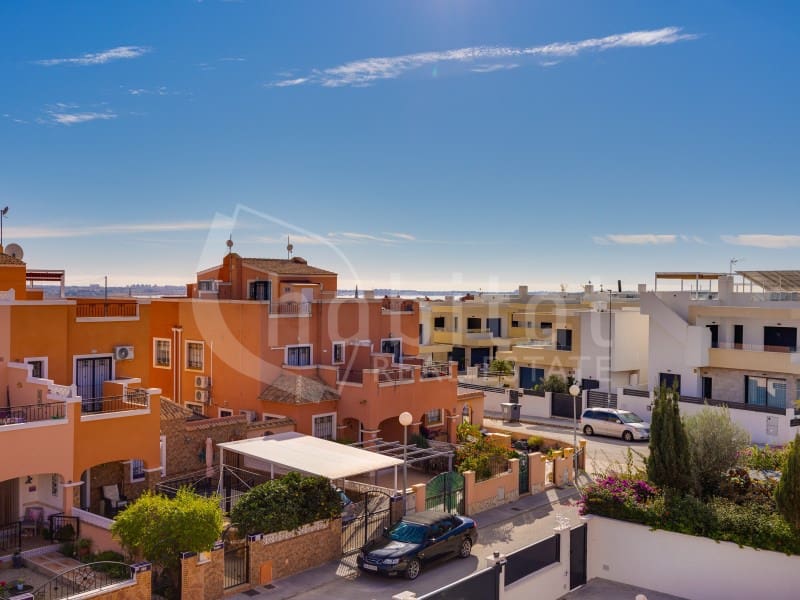 3 soverom Kjedet enebolig til salgs i Los Montesinos - € 189 500 (Ref: 9427467)