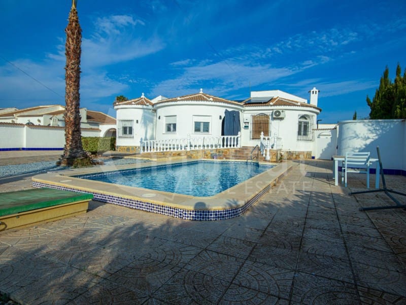 5 Zimmer Villa zu verkaufen in Torrevieja - 368.000 € (Ref: 9452071)