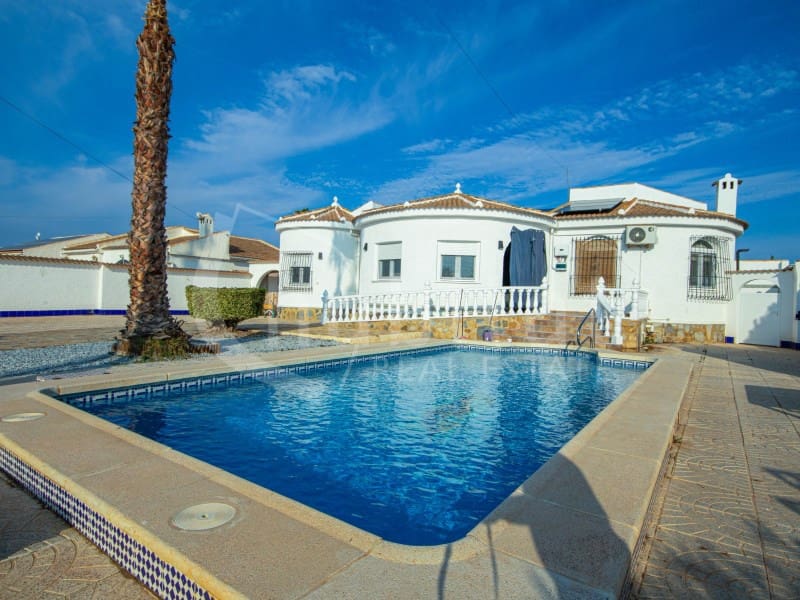 5 Zimmer Villa zu verkaufen in Torrevieja - 368.000 € (Ref: 9452071)