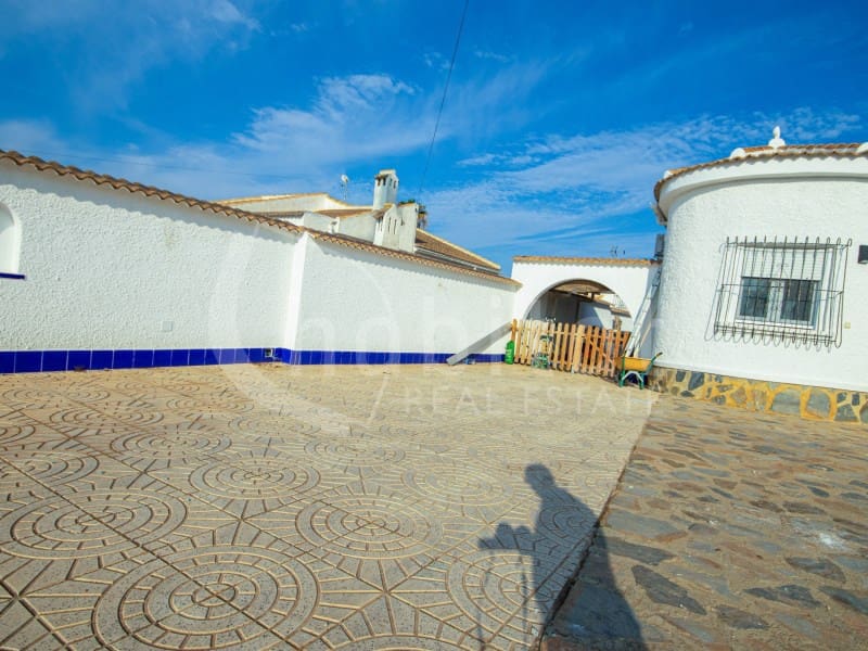 5 Zimmer Villa zu verkaufen in Torrevieja - 368.000 € (Ref: 9452071)