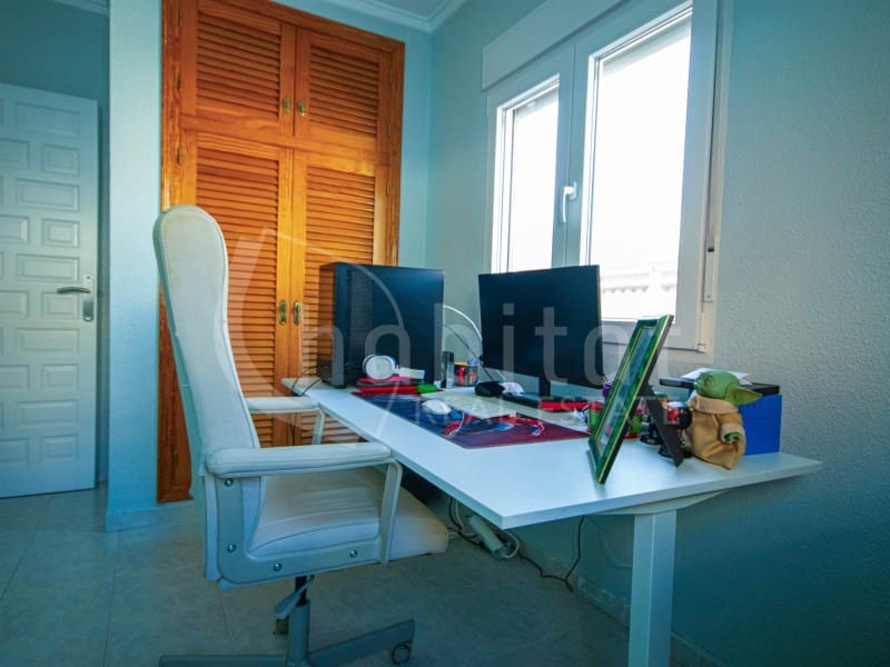 5 Zimmer Villa zu verkaufen in Torrevieja - 368.000 € (Ref: 9452071)