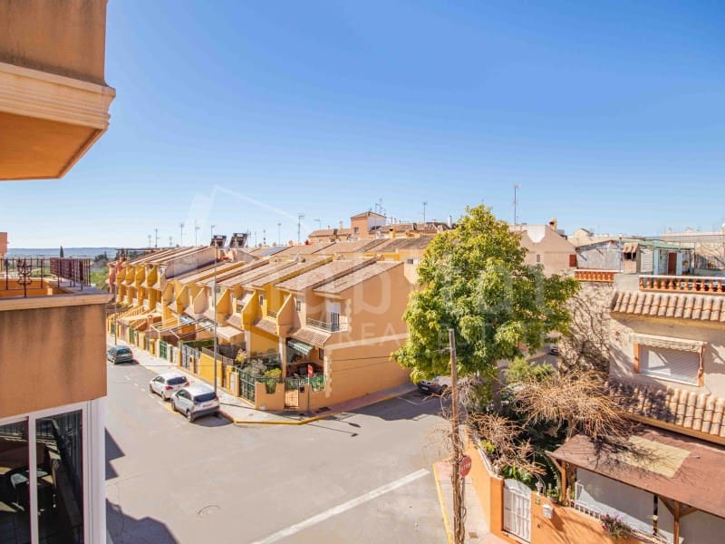 2 soveværelse Penthouse til salg i Los Montesinos med garage - € 125.000 (Ref: 9468444)