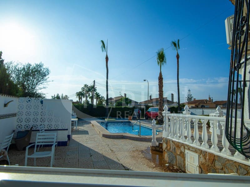 5 Zimmer Villa zu verkaufen in Torrevieja - 368.000 € (Ref: 9468445)