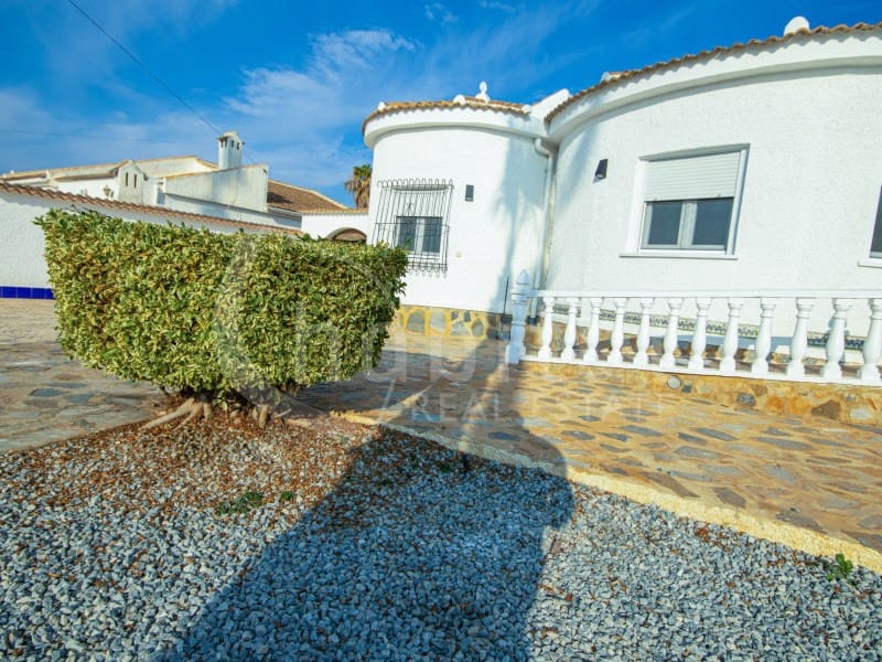 5 Zimmer Villa zu verkaufen in Torrevieja - 368.000 € (Ref: 9468445)