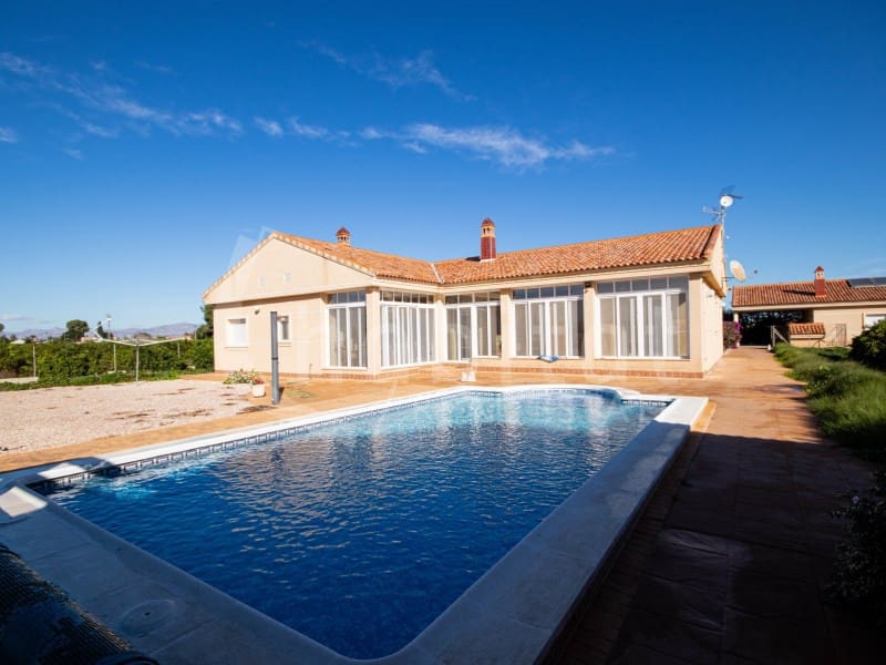 3 bedroom Finca/Country House for sale in Daya Nueva with garage - € 550,000 (Ref: 9470661)