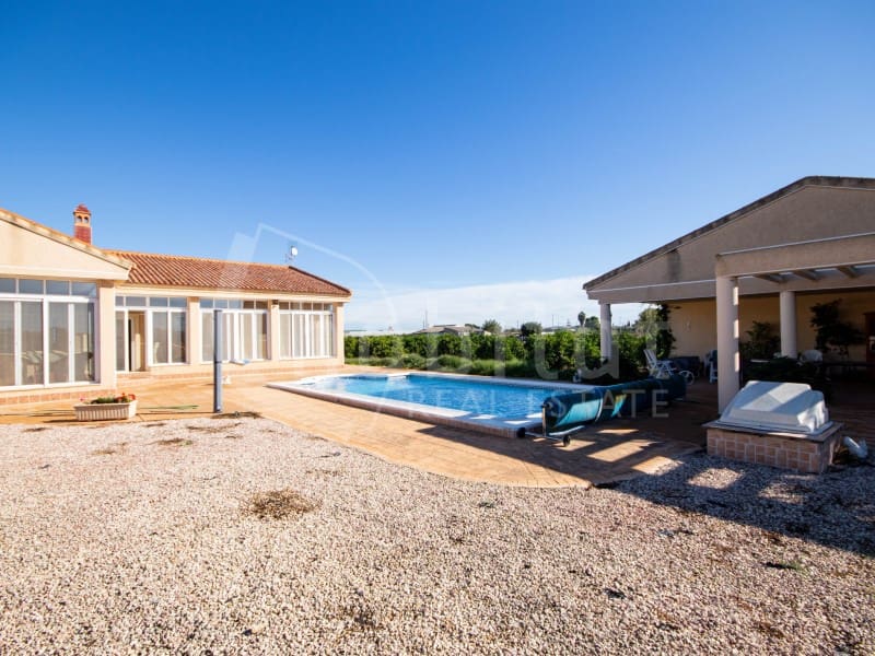 3 bedroom Finca/Country House for sale in Daya Nueva with garage - € 550,000 (Ref: 9470661)