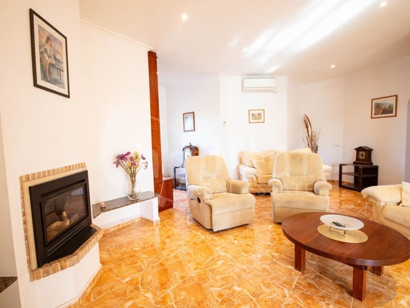 3 bedroom Finca/Country House for sale in Daya Nueva with garage - € 550,000 (Ref: 9470661)