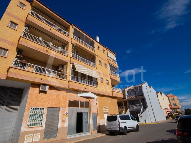 3 soveværelse Lejlighed til salg i Los Montesinos - € 155.000 (Ref: 9536773)