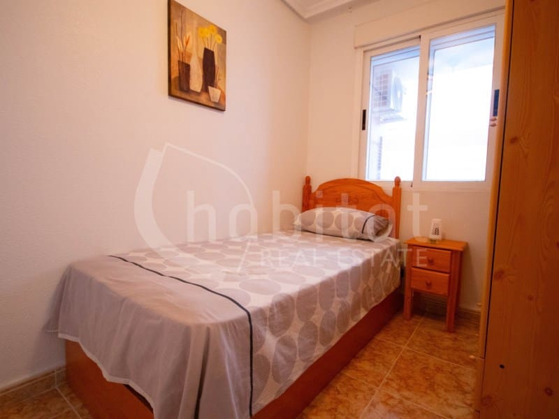 Apartamento de 2 habitaciones en Los Montesinos en alquiler - 550 € (Ref: 9644957)