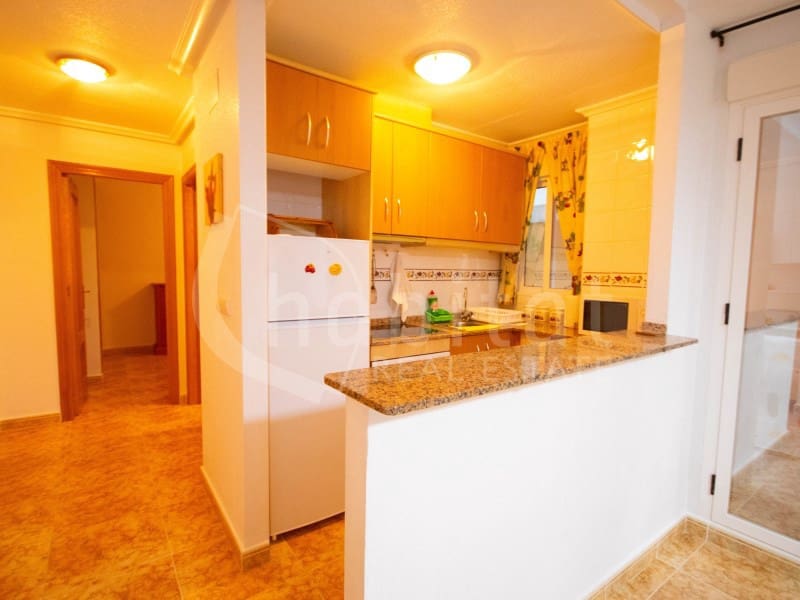 Apartamento de 2 habitaciones en Los Montesinos en alquiler - 550 € (Ref: 9644957)