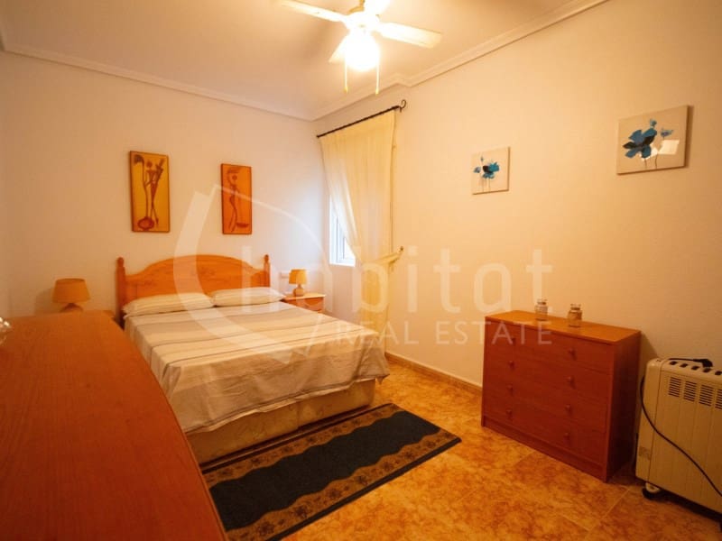 Apartamento de 2 habitaciones en Los Montesinos en alquiler - 550 € (Ref: 9644957)