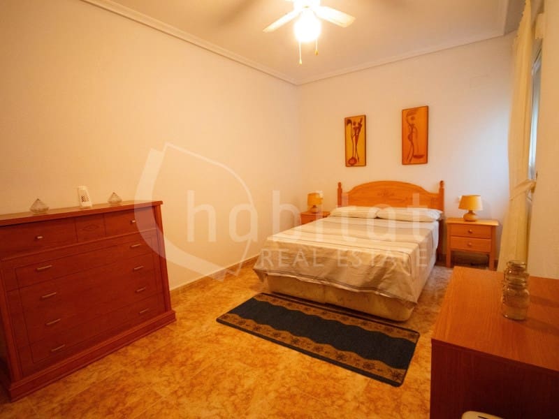 Apartamento de 2 habitaciones en Los Montesinos en alquiler - 550 € (Ref: 9644957)