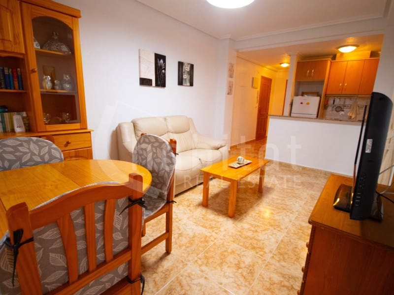 Apartamento de 2 habitaciones en Los Montesinos en alquiler - 550 € (Ref: 9644957)
