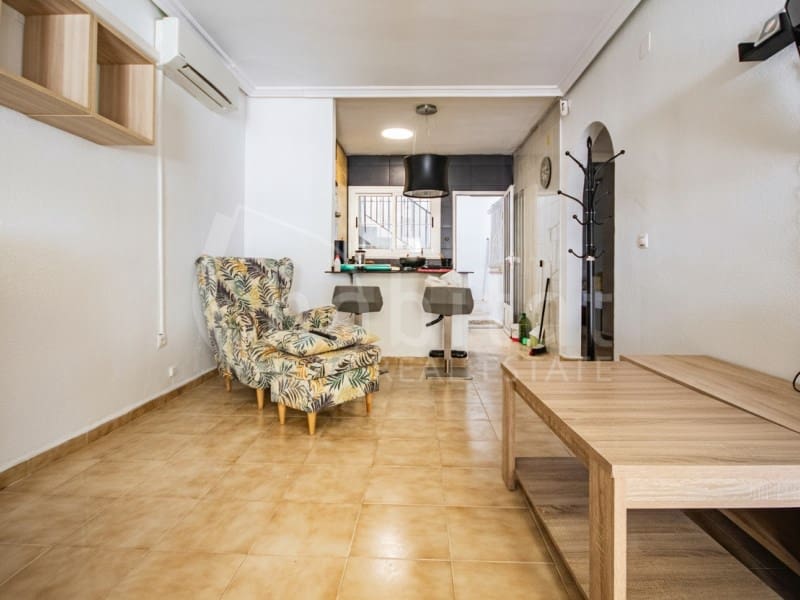 2 soverom Kjedet enebolig til leie i San Miguel de Salinas - € 750 (Ref: 9659213)