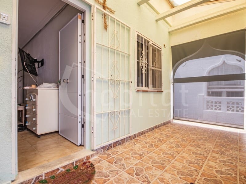 2 soverom Kjedet enebolig til leie i San Miguel de Salinas - € 750 (Ref: 9659213)