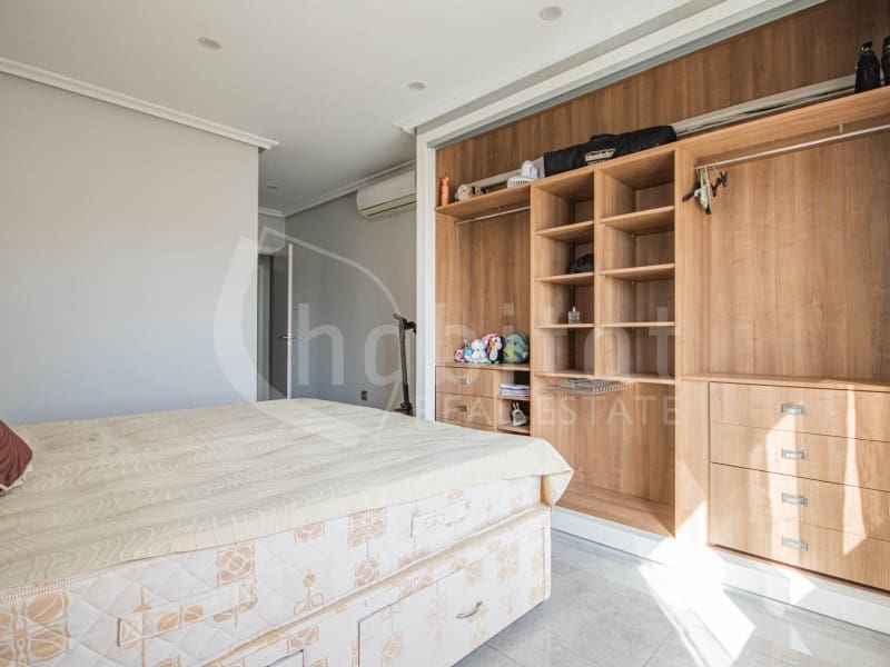 3 bedroom Apartment for sale in Los Montesinos - € 140,000 (Ref: 9670313)