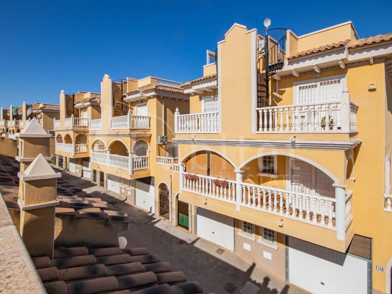 2 sovrum Lägenhet till salu i Algorfa med garage - 110 000 € (Ref: 9690381)