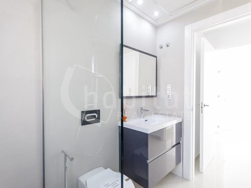 Chalet de 3 habitaciones en Los Montesinos en venta con piscina - 485.000 € (Ref: 9738384)