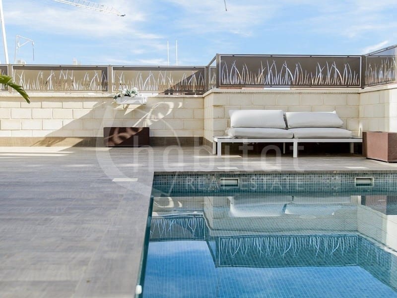 Chalet de 3 habitaciones en Los Montesinos en venta con piscina - 485.000 € (Ref: 9738384)