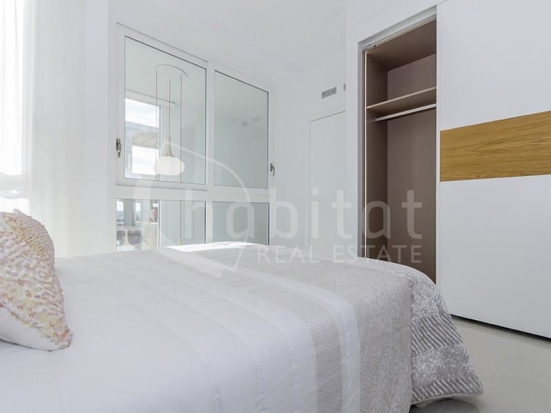 Chalet de 3 habitaciones en Los Montesinos en venta con piscina - 485.000 € (Ref: 9738384)