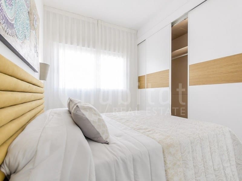 Chalet de 3 habitaciones en Los Montesinos en venta con piscina - 485.000 € (Ref: 9738384)