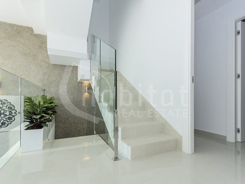 Chalet de 3 habitaciones en Los Montesinos en venta con piscina - 485.000 € (Ref: 9738384)