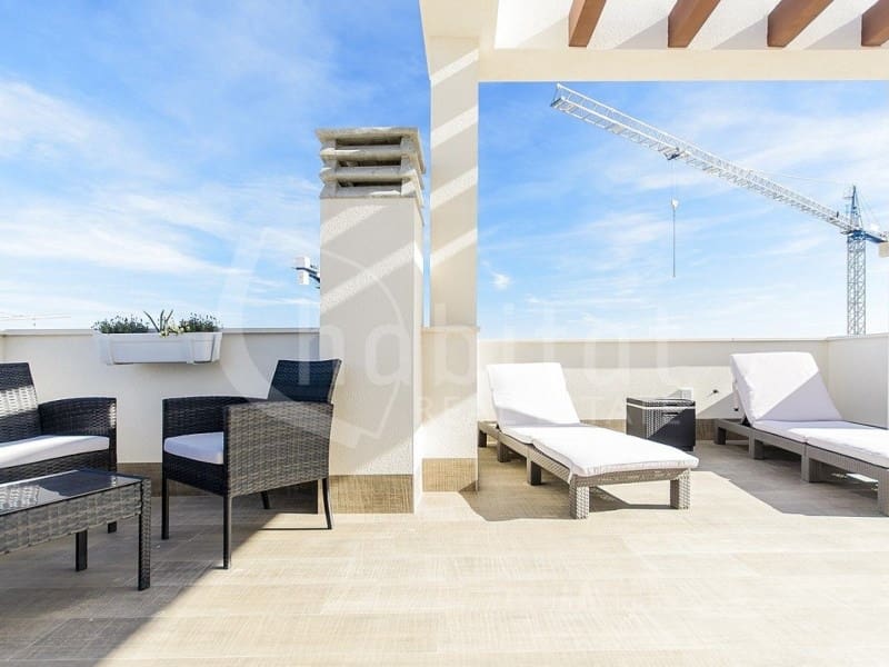 Chalet de 3 habitaciones en Los Montesinos en venta con piscina - 485.000 € (Ref: 9738384)