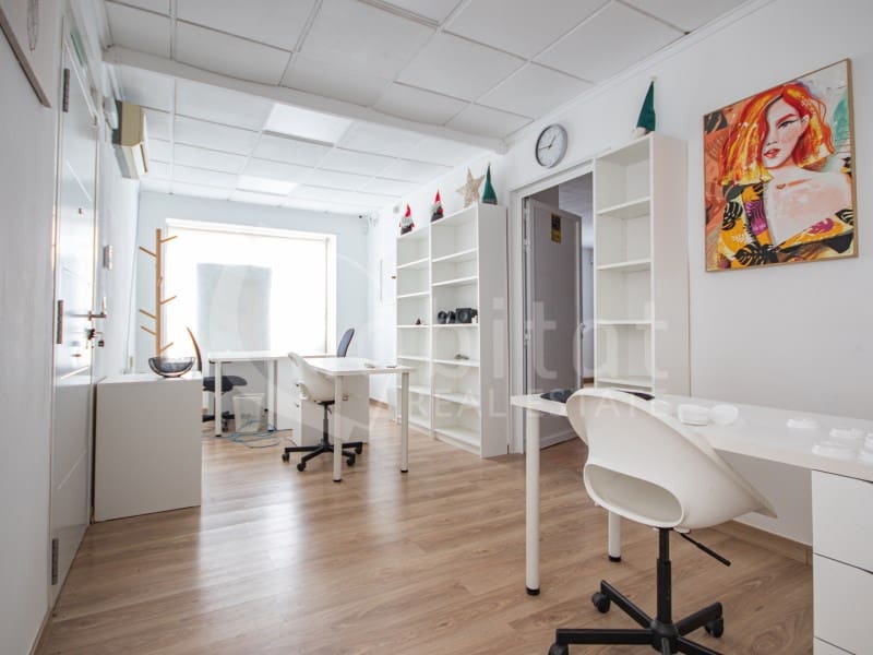 Erhverv til leje i Los Montesinos - € 1.500 (Ref: 9755607)