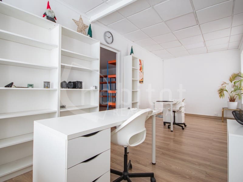 Erhverv til leje i Los Montesinos - € 1.500 (Ref: 9755607)