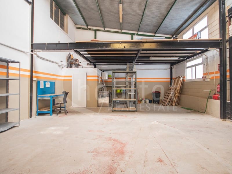 Erhverv til leje i Los Montesinos - € 1.500 (Ref: 9755607)