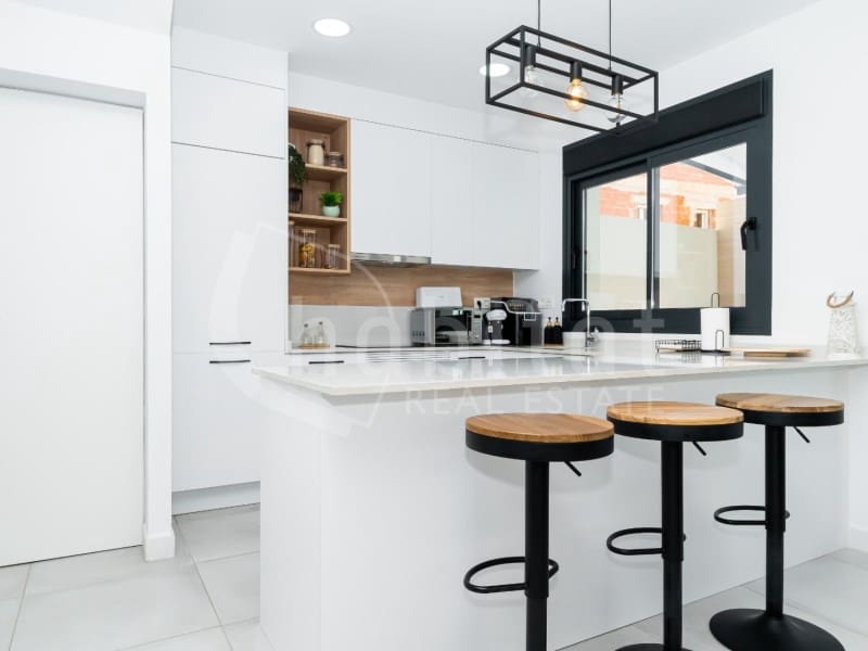 3 bedroom Villa for sale in Los Montesinos with pool - € 449,000 (Ref: 9777847)