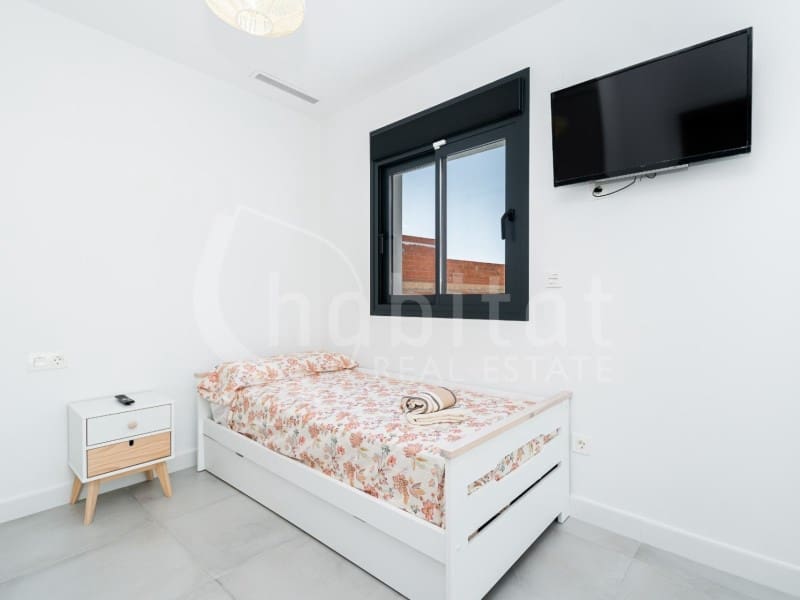 3 bedroom Villa for sale in Los Montesinos with pool - € 449,000 (Ref: 9777847)