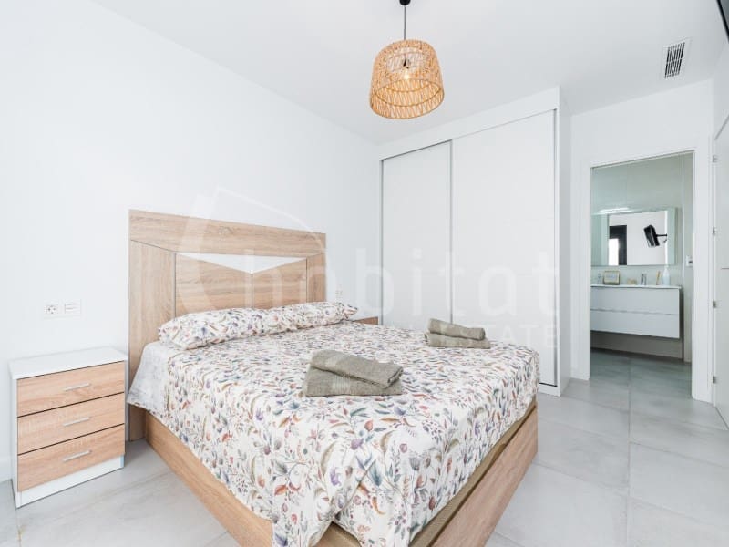 3 bedroom Villa for sale in Los Montesinos with pool - € 449,000 (Ref: 9777847)