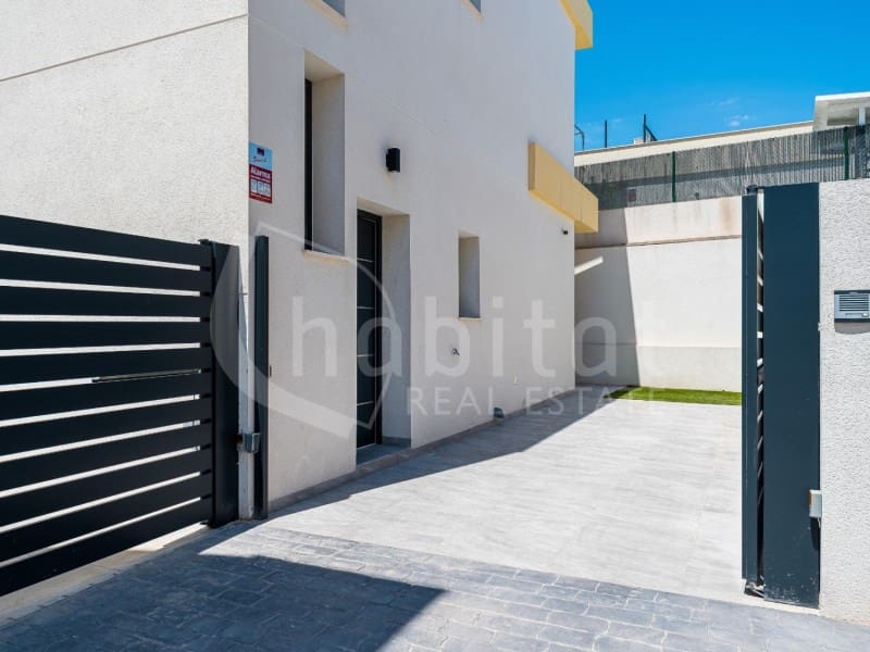 3 bedroom Villa for sale in Los Montesinos with pool - € 449,000 (Ref: 9777847)