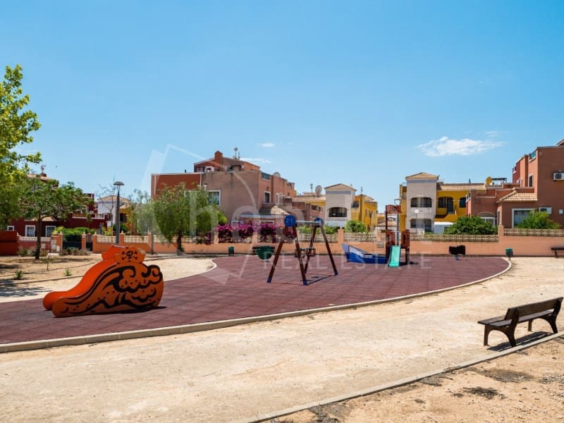 3 bedroom Villa for sale in Los Montesinos with pool - € 449,000 (Ref: 9777847)