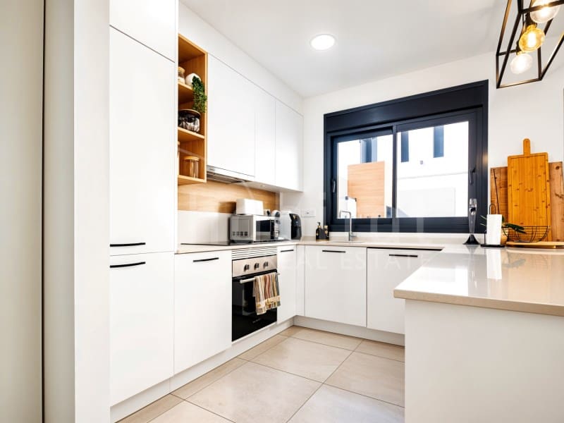 Chalet de 3 habitaciones en Los Montesinos en venta con piscina garaje - 420.000 € (Ref: 9777847)