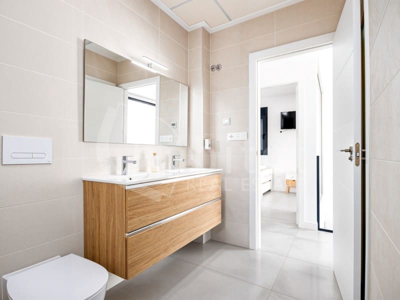 Chalet de 3 habitaciones en Los Montesinos en venta con piscina garaje - 420.000 € (Ref: 9777847)