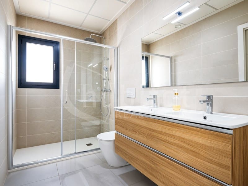 Chalet de 3 habitaciones en Los Montesinos en venta con piscina garaje - 420.000 € (Ref: 9777847)