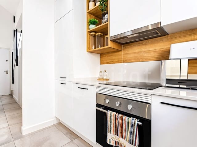 Chalet de 3 habitaciones en Los Montesinos en venta con piscina garaje - 420.000 € (Ref: 9777847)