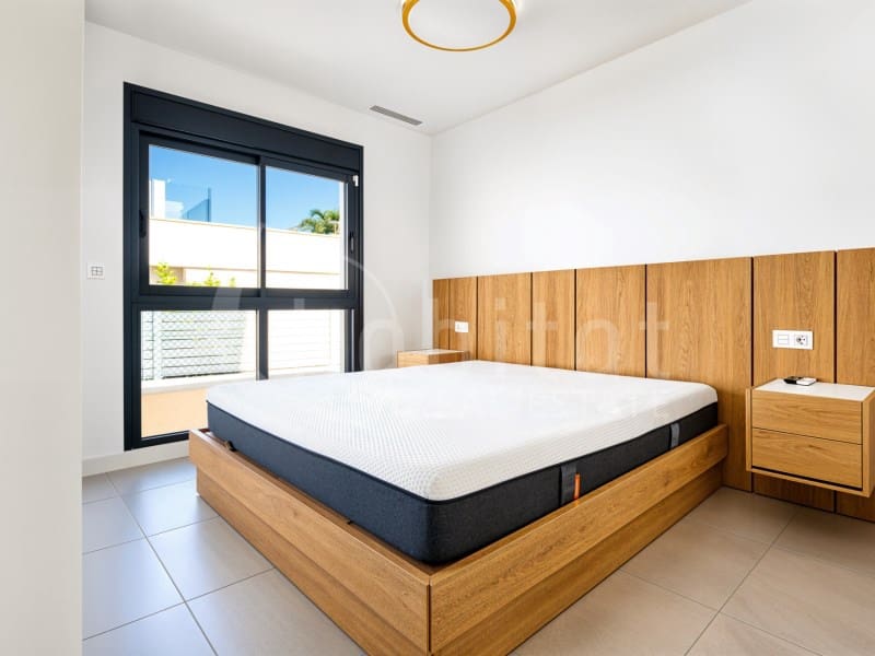 Chalet de 3 habitaciones en Los Montesinos en venta con piscina garaje - 420.000 € (Ref: 9777847)