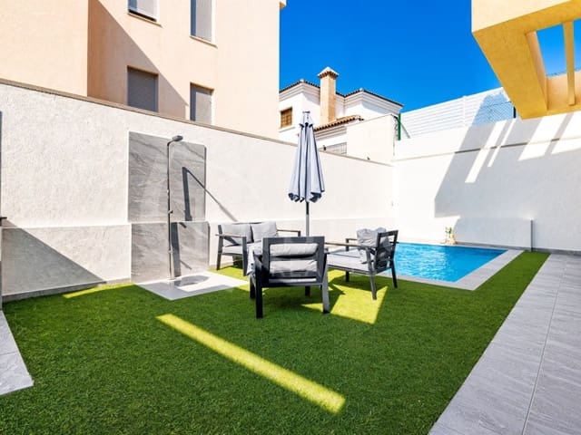 Chalet de 3 habitaciones en Los Montesinos en venta con piscina garaje - 420.000 € (Ref: 9777847)