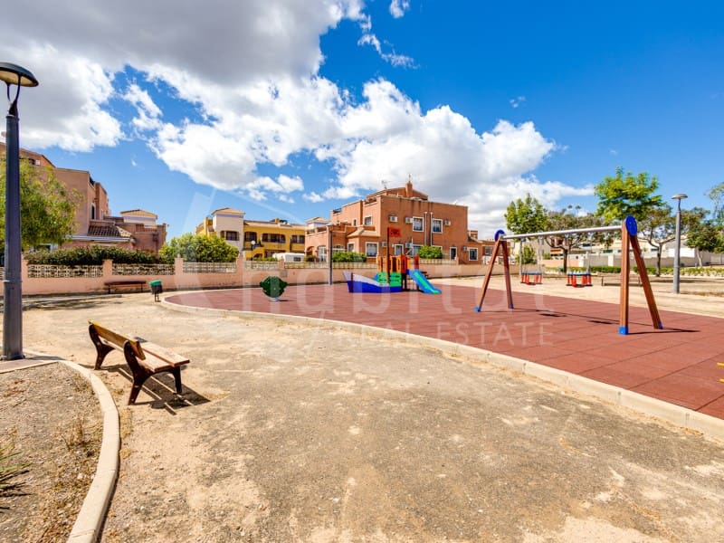 3 slaapkamer Huis te koop in Los Montesinos - € 186.500 (Ref: 9817877)