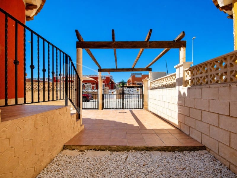 3 quarto Moradia para venda em Los Montesinos - 220 000 € (Ref: 9833609)