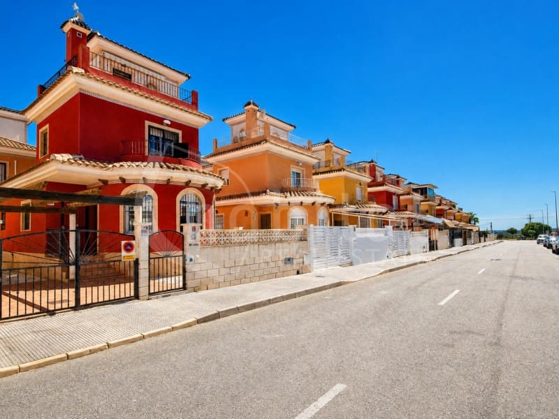 3 quarto Moradia para venda em Los Montesinos - 220 000 € (Ref: 9833609)