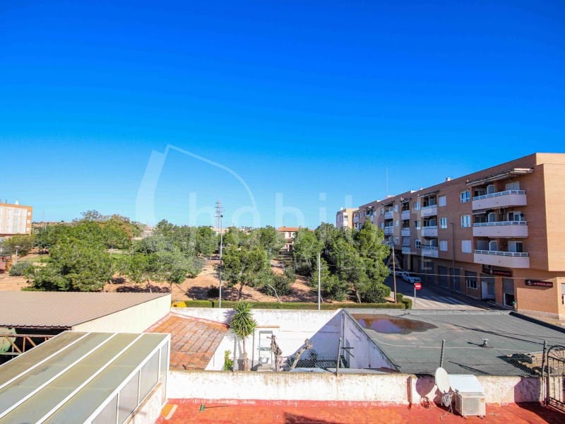 Pareado de 5 habitaciones en Los Montesinos en venta con garaje - 309.000 € (Ref: 9833611)