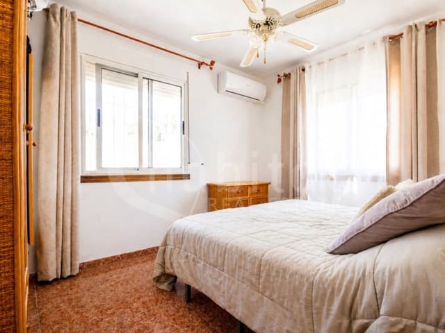 3 bedroom Semi-detached Villa for rent in El Chaparral - La Siesta - La Torreta, Torrevieja with pool garage - € 1,100 (Ref: 9839202)